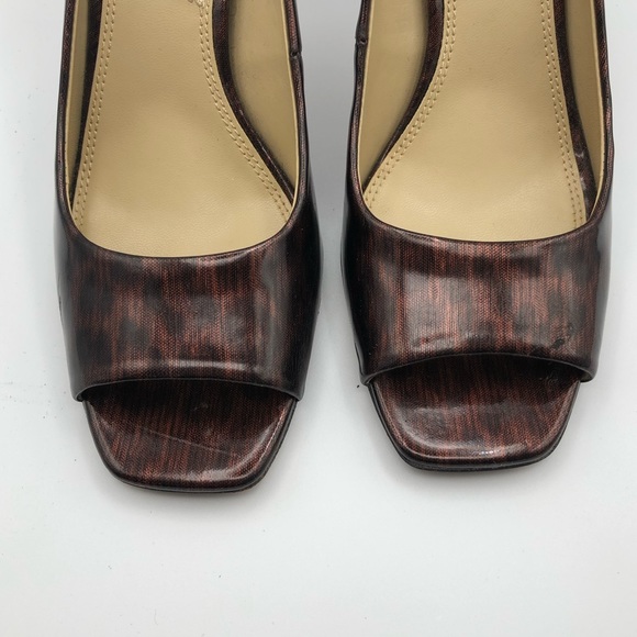 TAHARI PATENT LEATHER ANIMAL PRINT OPEN TOE PUMPS - Picture 14 of 16